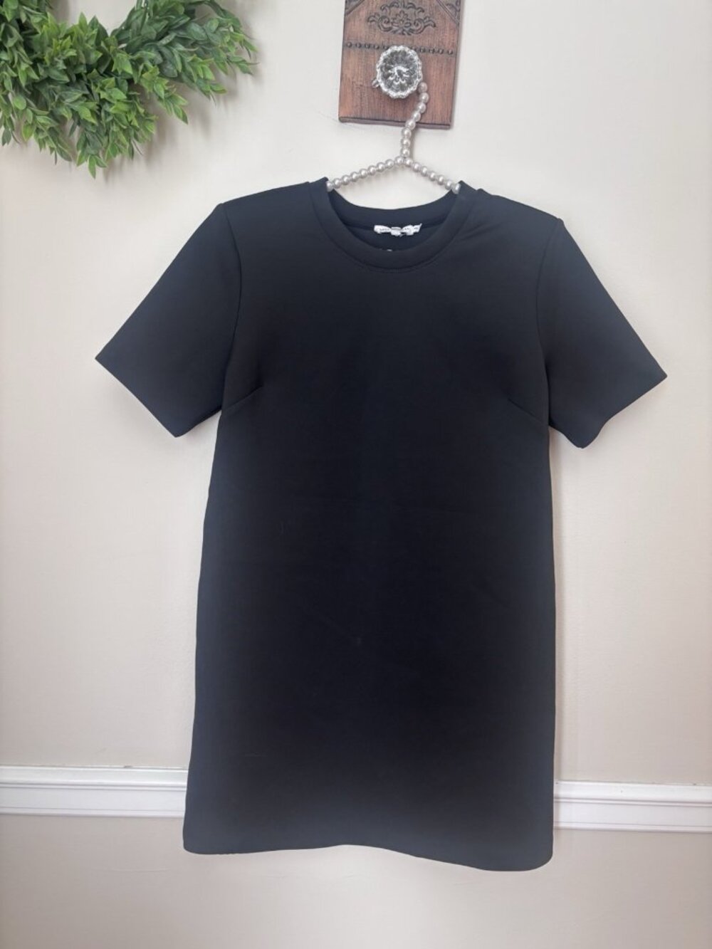 Good American Womens Size 1 (4-6) Black Scuba Mini Dress Short Sleeve Classic